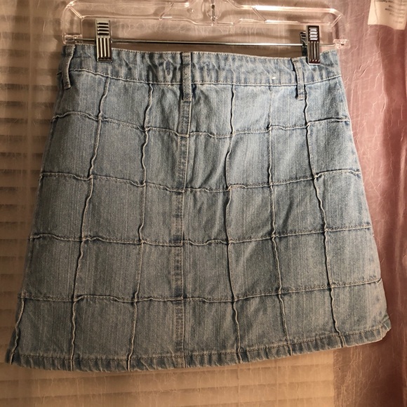 HIGH WASTED JEAN SKIRT! - Picture 2 of 3